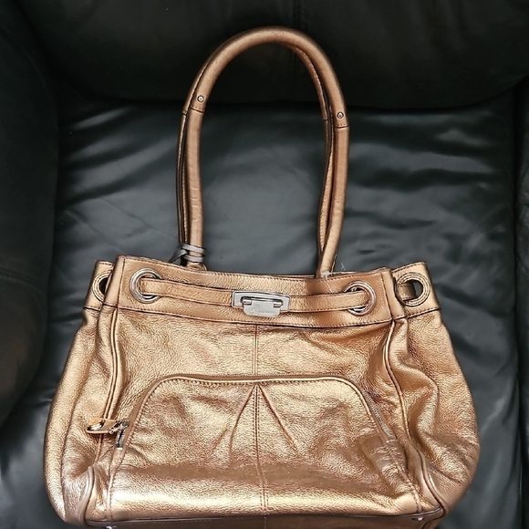 B. Makowsky Pewter Gold Metallic Leather Bag Purse Satchel Handles - Picture 1 of 13
